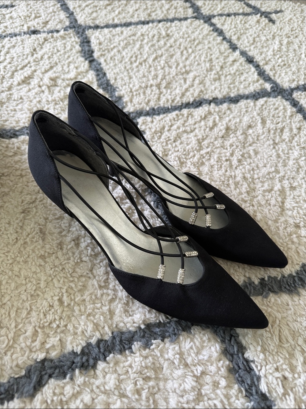 Stuart Weitzman Women’s Black kitten heel pumps diamond accents 7
